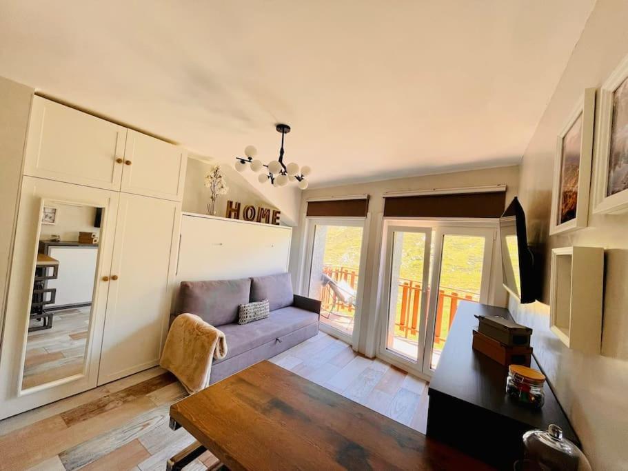 Apartament Estudio Pie De Pista-vistas-wiffi-netfli Hut 7353